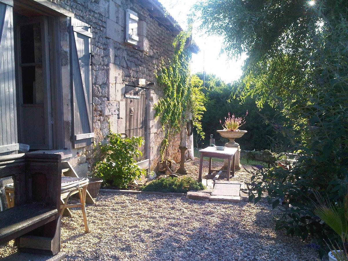 Bed and Breakfast Chez Brown Saint-Thomas-de-Cônac Exterior foto